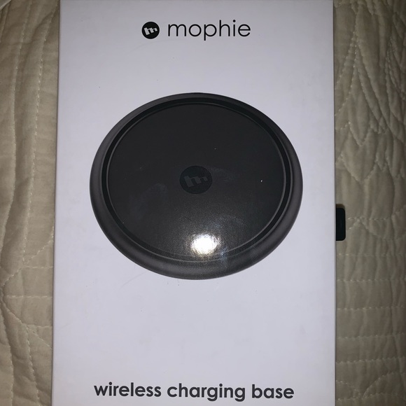 Wireless Charging Pad - Picture 1 of 4